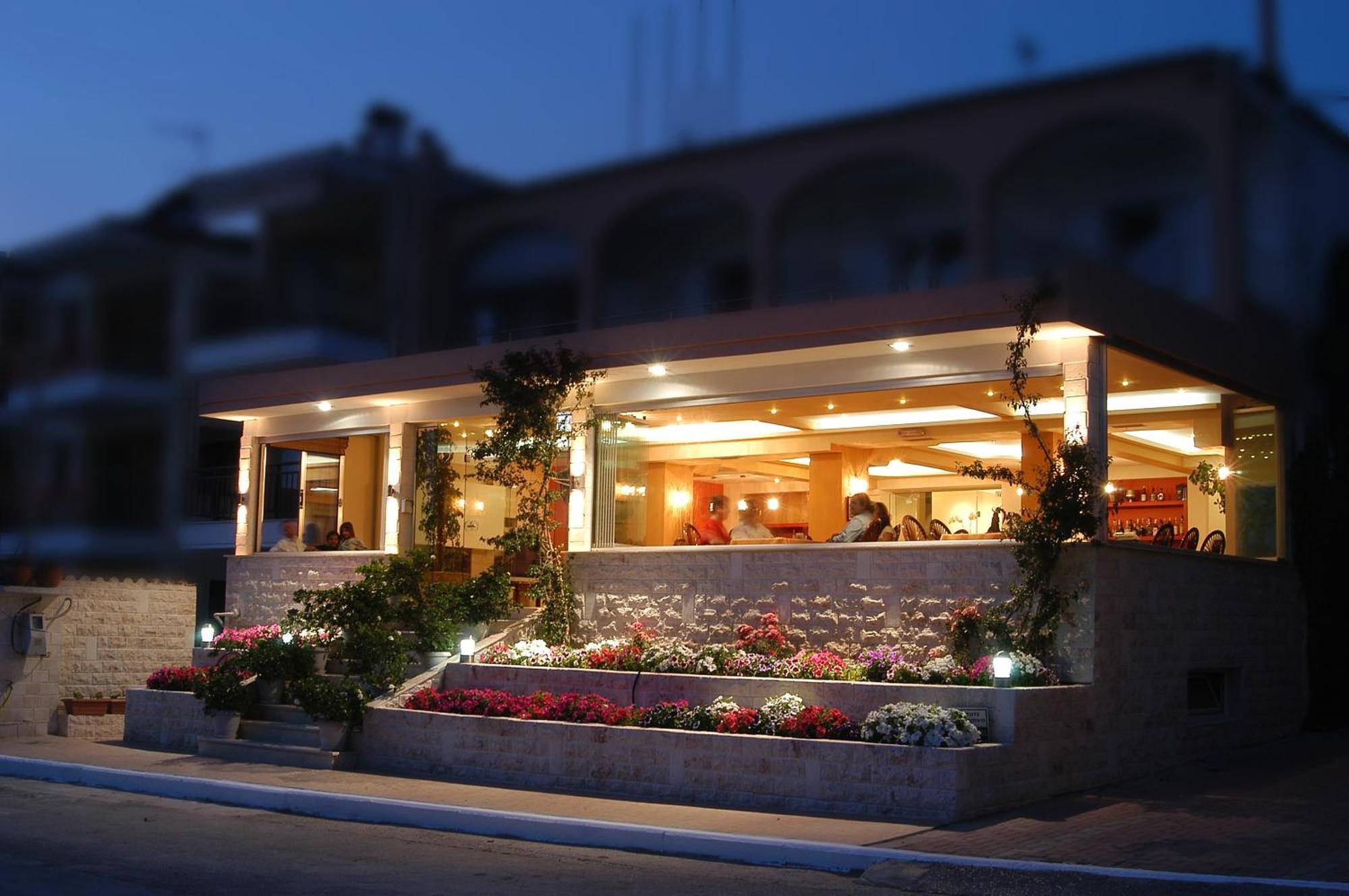 Xenios Loutra Village Beach Hotel Ajia Paraskiewi Zewnętrze zdjęcie