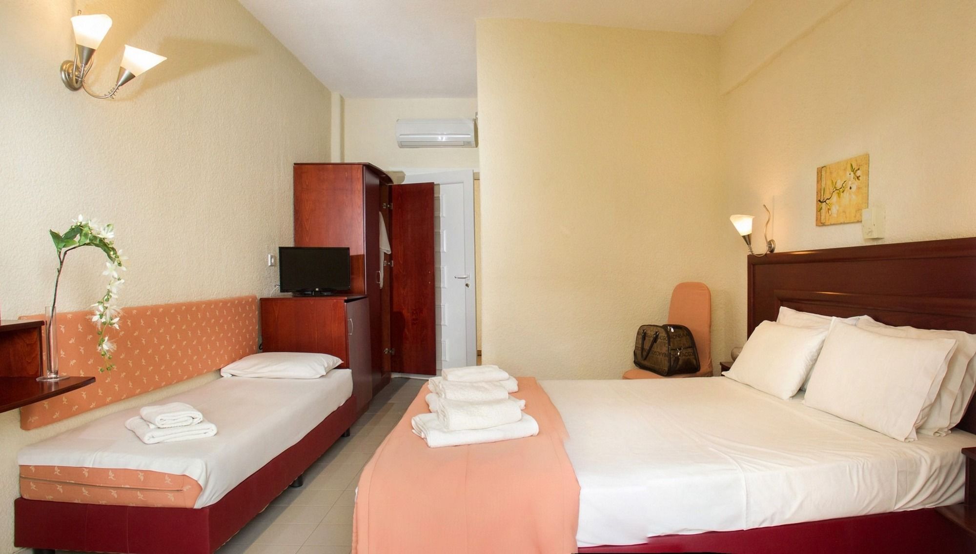 Xenios Loutra Village Beach Hotel Ajia Paraskiewi Zewnętrze zdjęcie